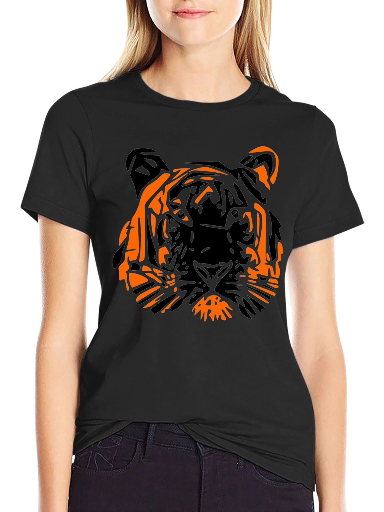 Bold Tiger Graphic Tee - Black