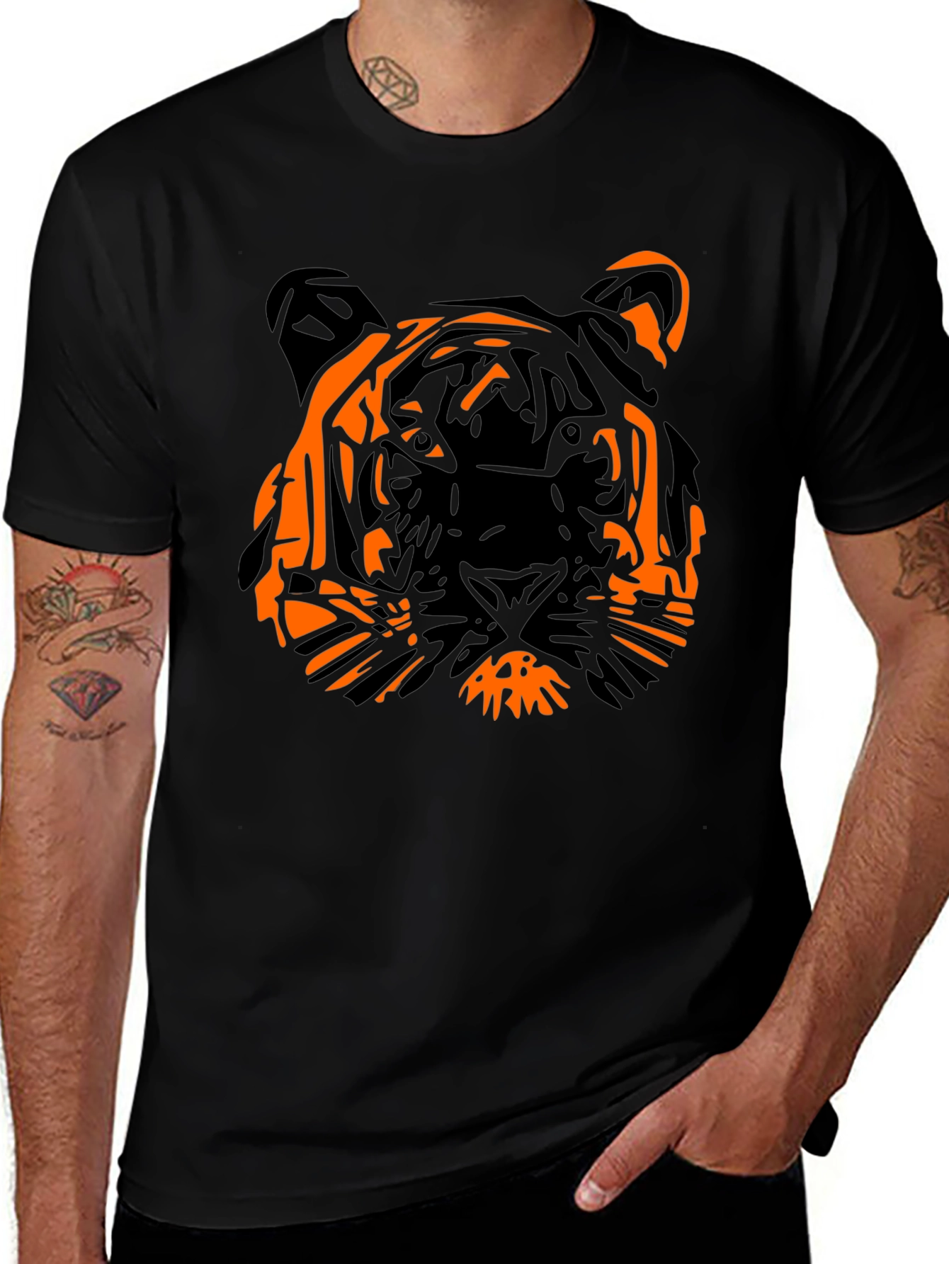 Bold Tiger Graphic Tee - Black