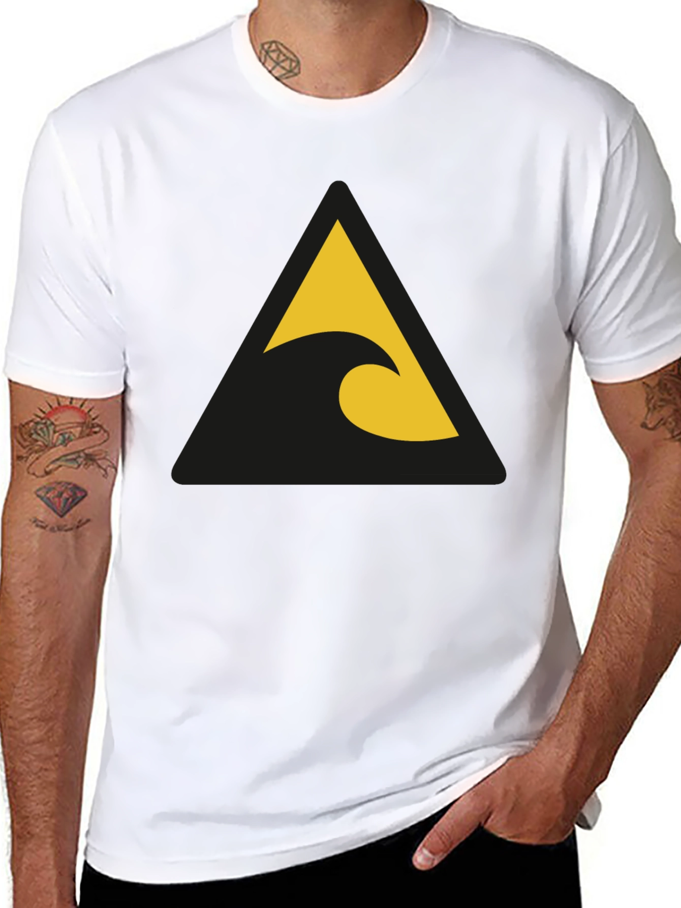 Triangle Wave Graphic Black Tee