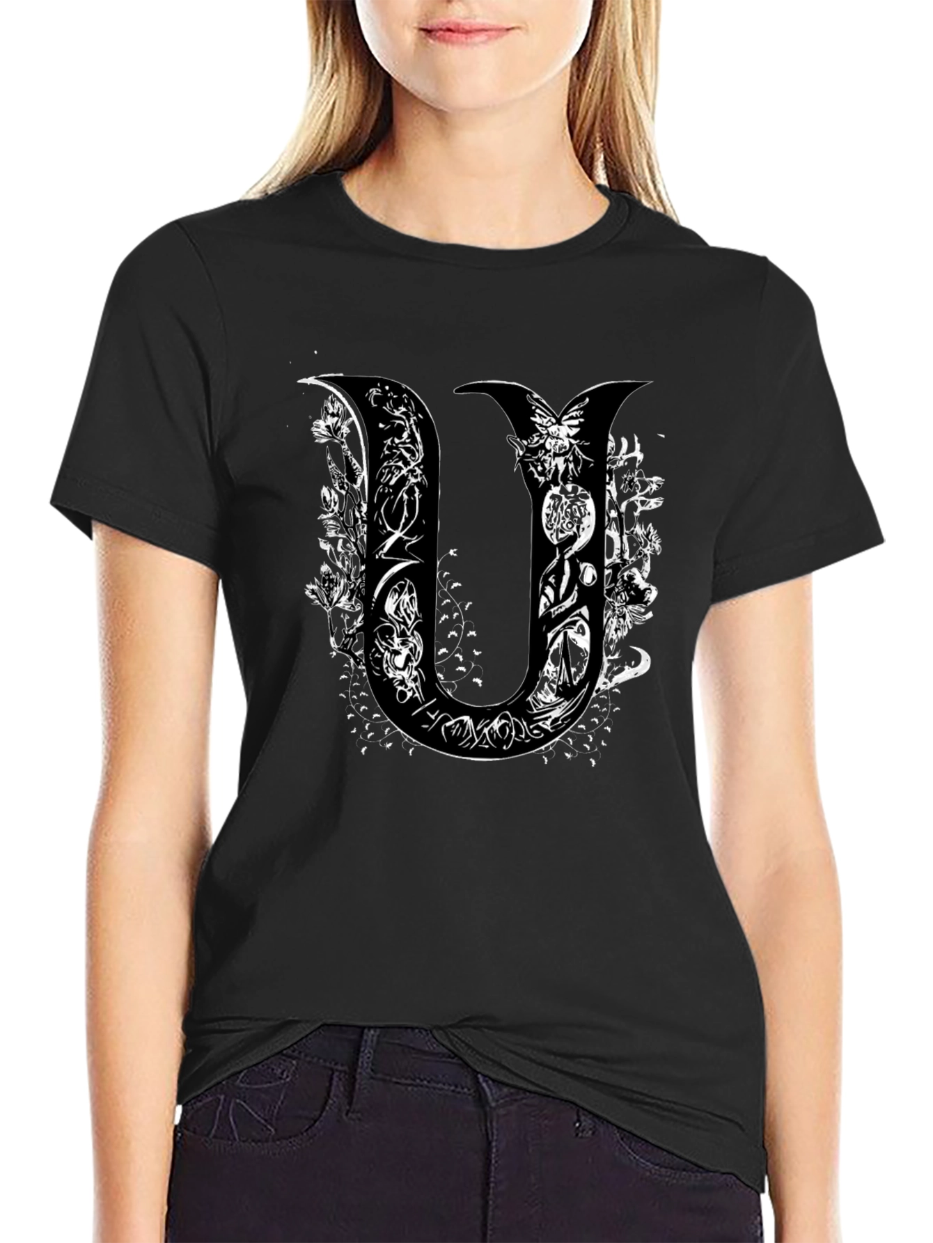 Unique U Letter Graphic Print Black T-Shirt