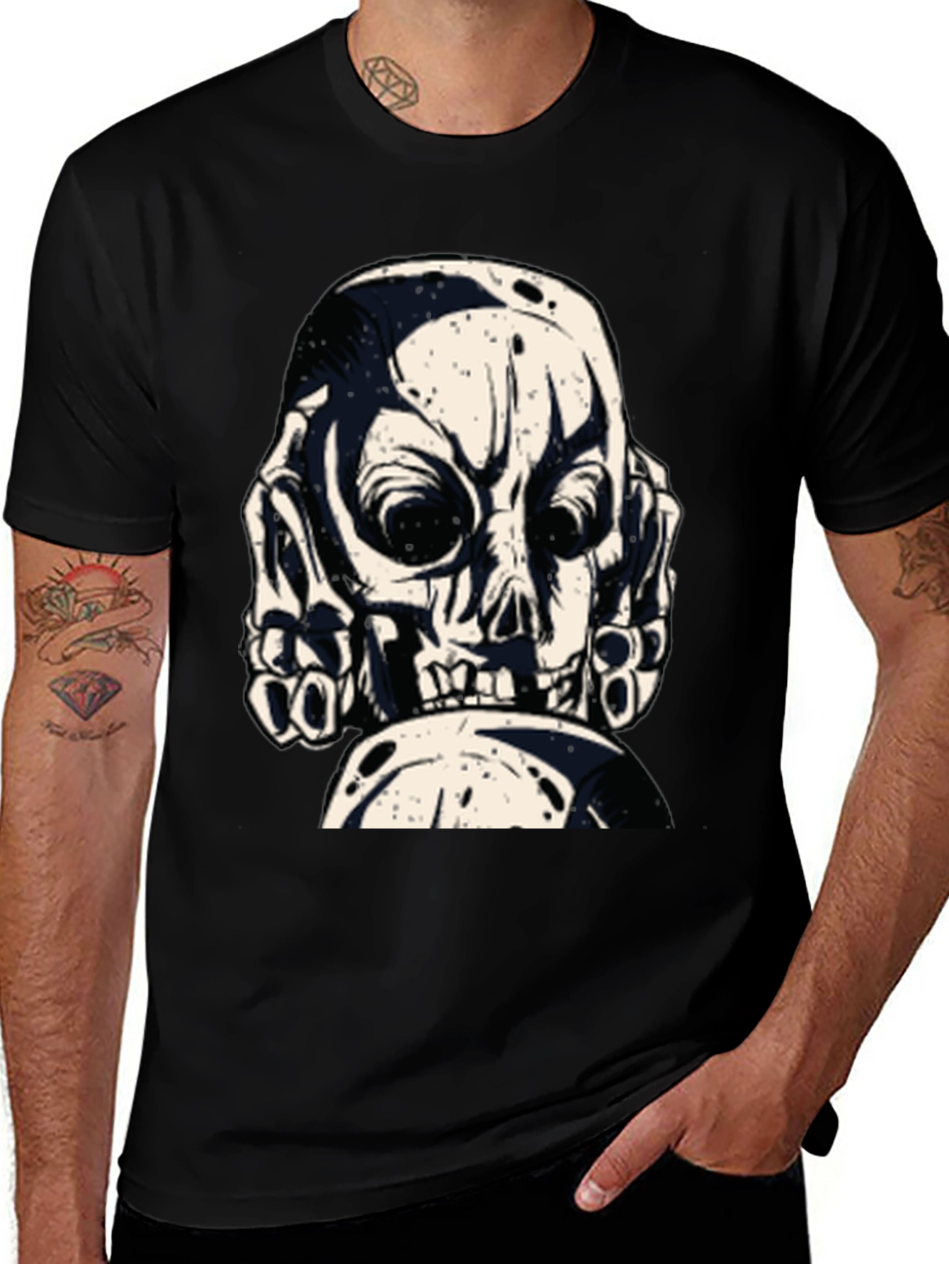 Skull Graphic Tee - Bold & Edgy Design