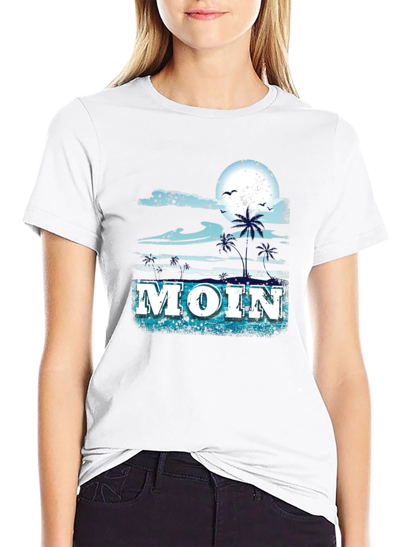 Moin Graphic Tee - Beach Theme