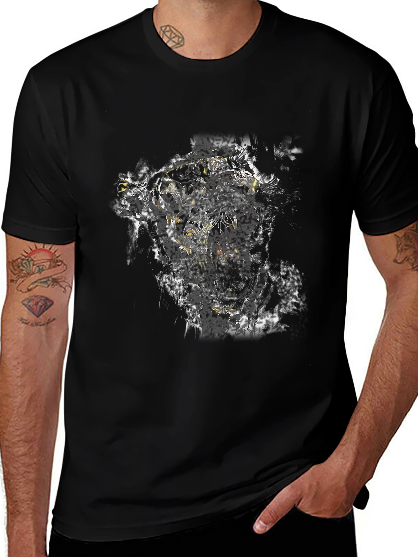 Tiger Graphic Black T-Shirt - Bold Animal Print Tee