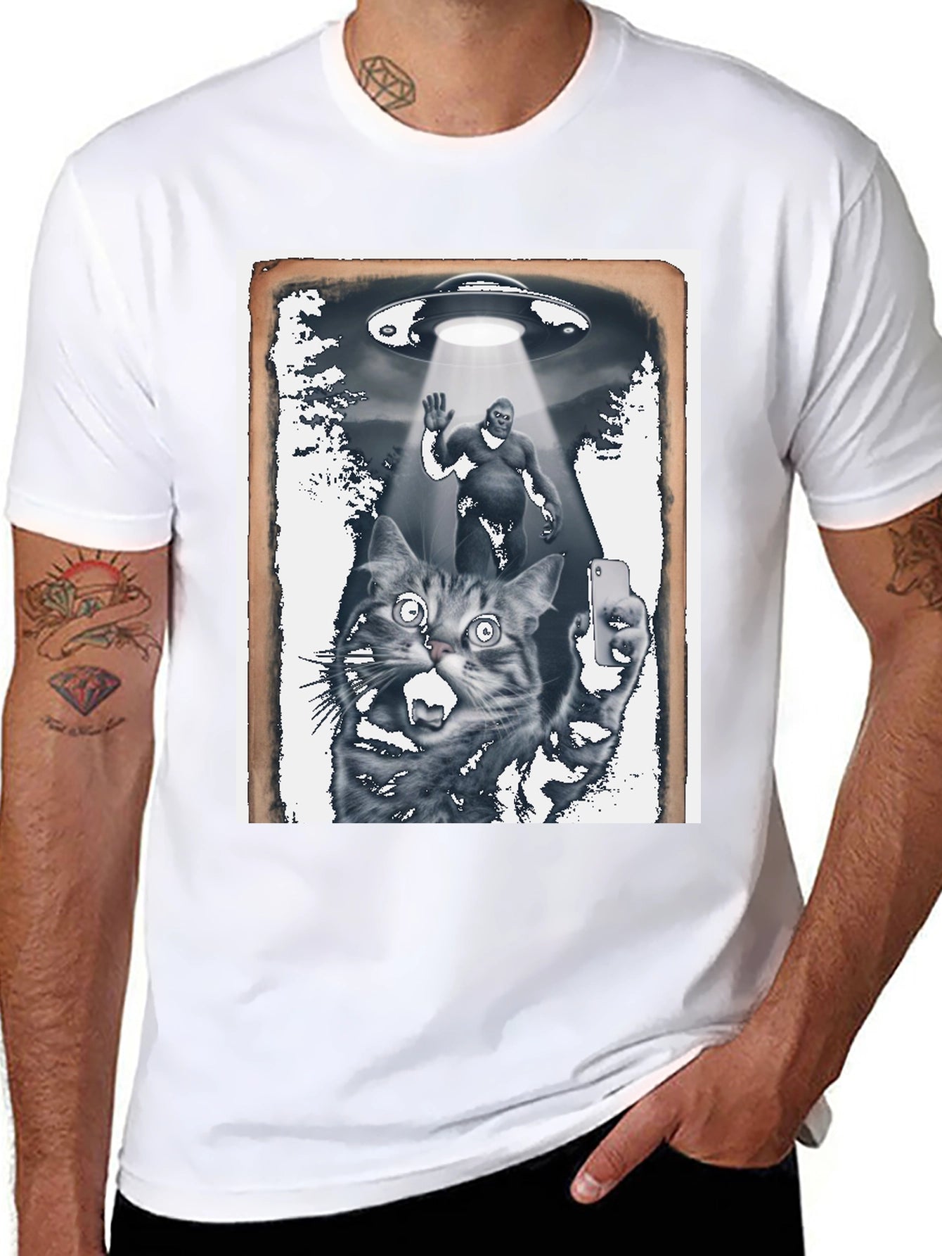 UFO Cat Selfie T-Shirt