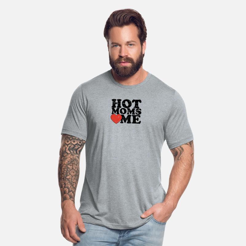 HOT MOMS LOVE ME - Attraction