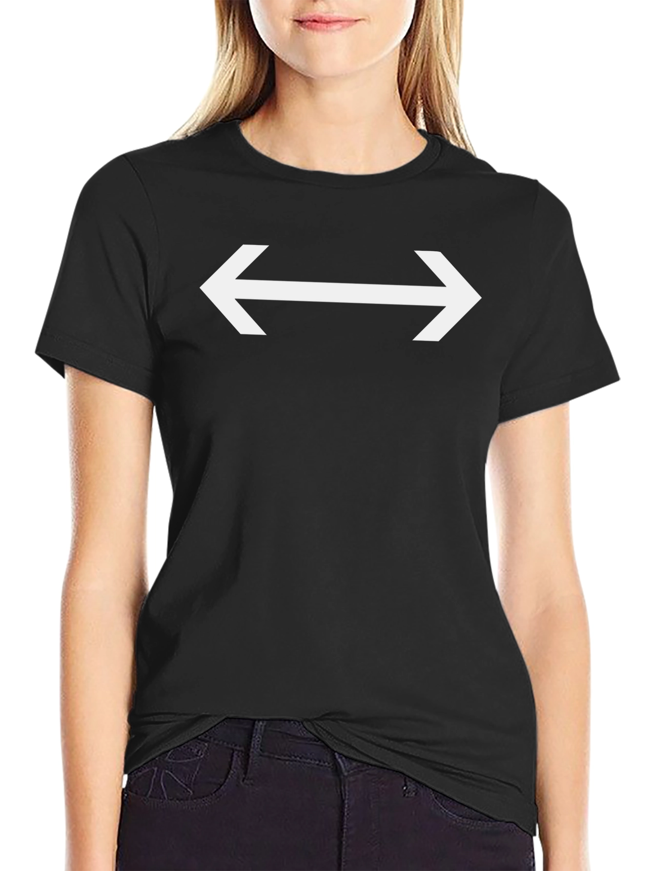 Arrow T-Shirt: Direct Style in Black