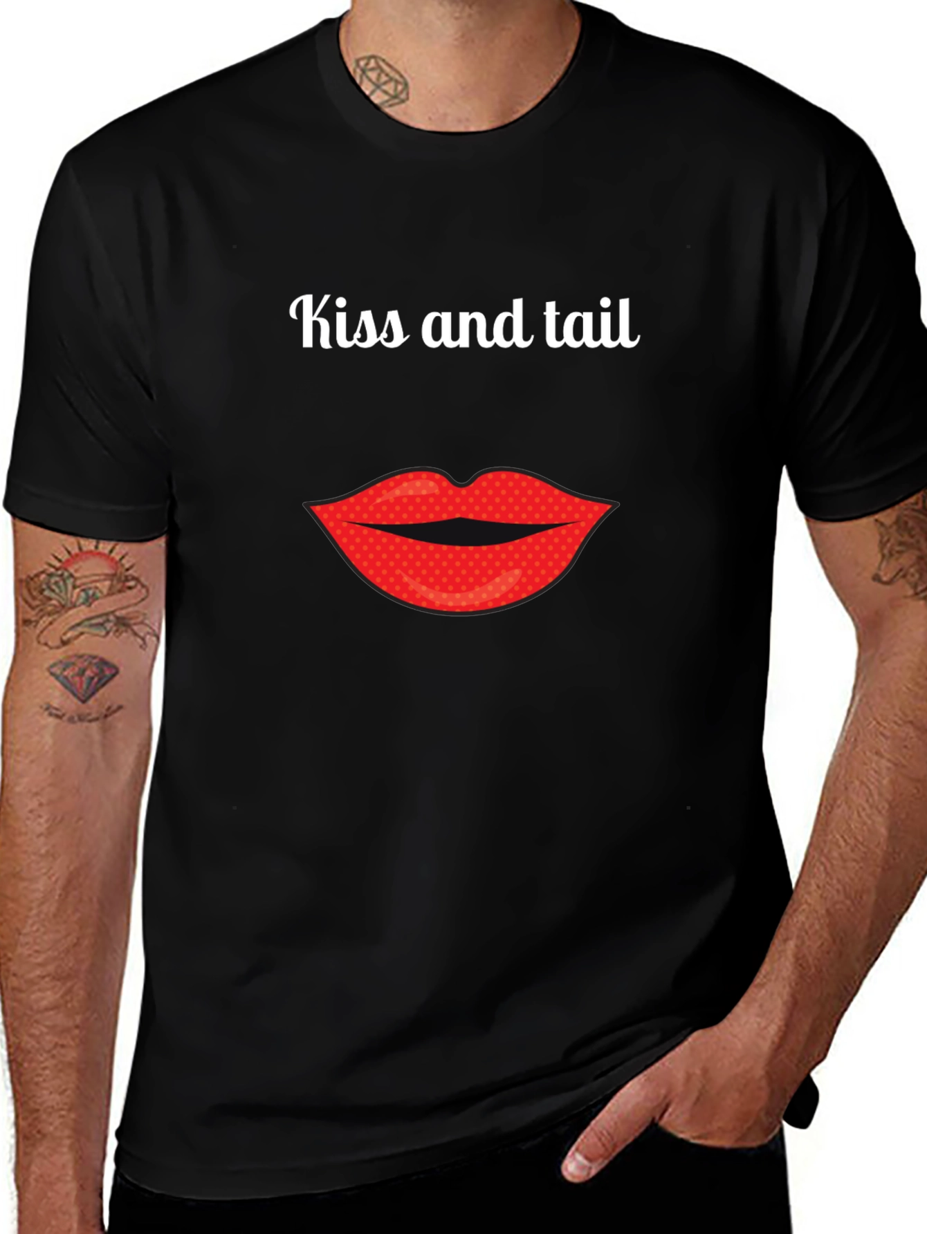 Kiss and Tail Graphic T-Shirt